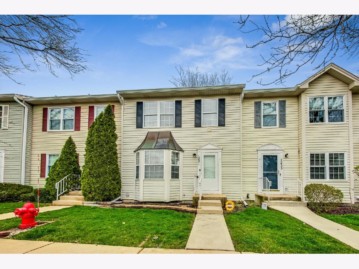 Townhomes Sold Chesapeake Commons Geneva Illinois, 1221 Koster