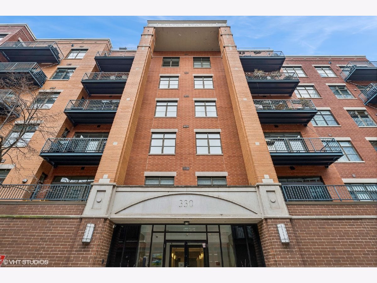 Condos & Townhomes Sold Fulton Station Chicago Illinois, 330 Clinton