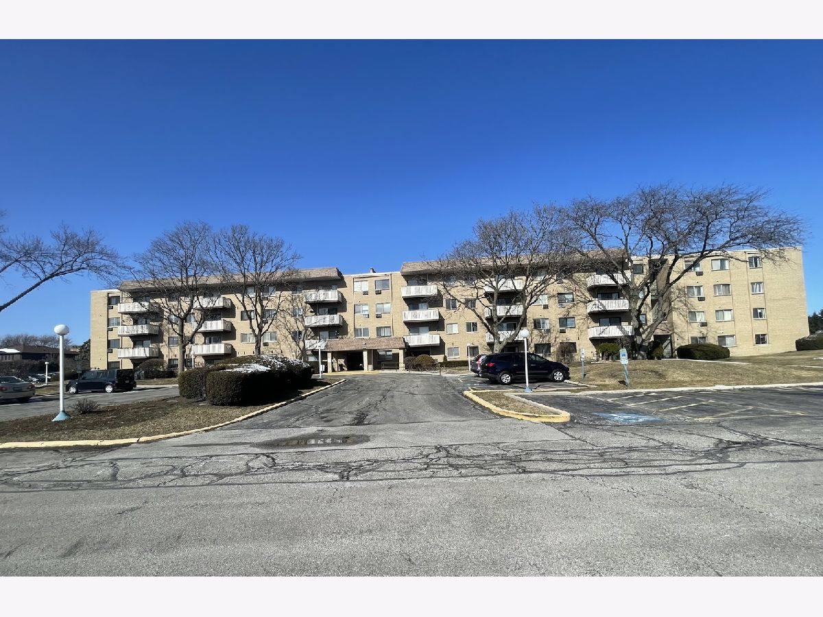 Condominiums & Homes Rented Westgate Mount Prospect Illinois, 280 Westgate