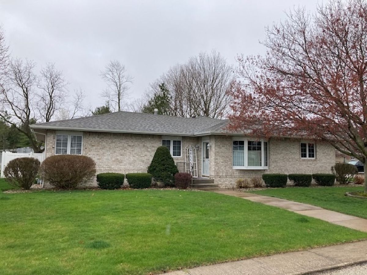  Sold Crescent City Illinois, 201 Wall