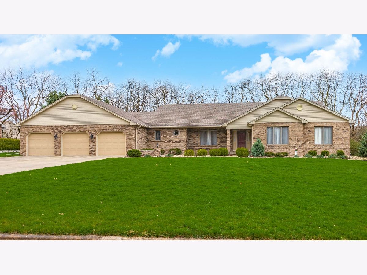Homes Sold Hedgewood Bloomington Illinois, 2103 Berrywood