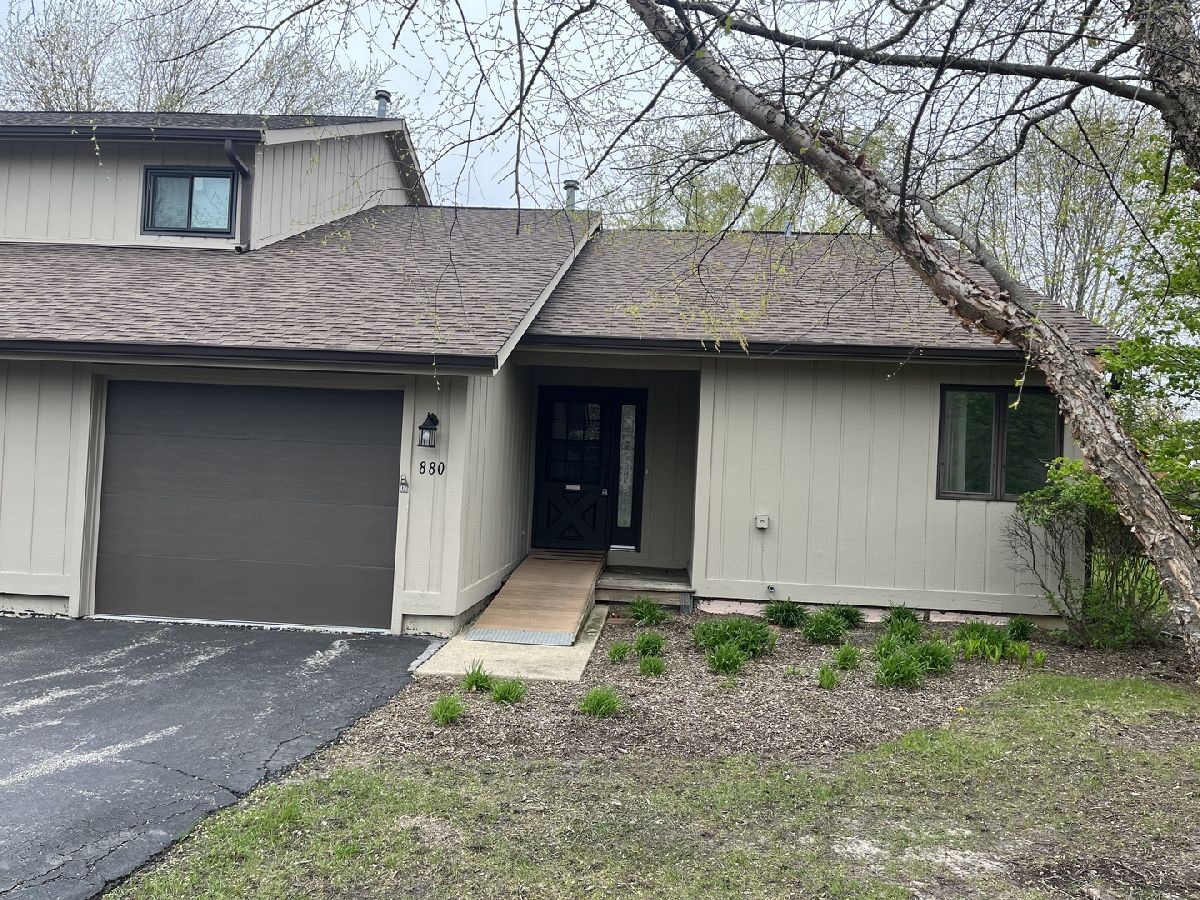 Townhomes Sold Stratford On Avon Grayslake Illinois, 880 Stratford