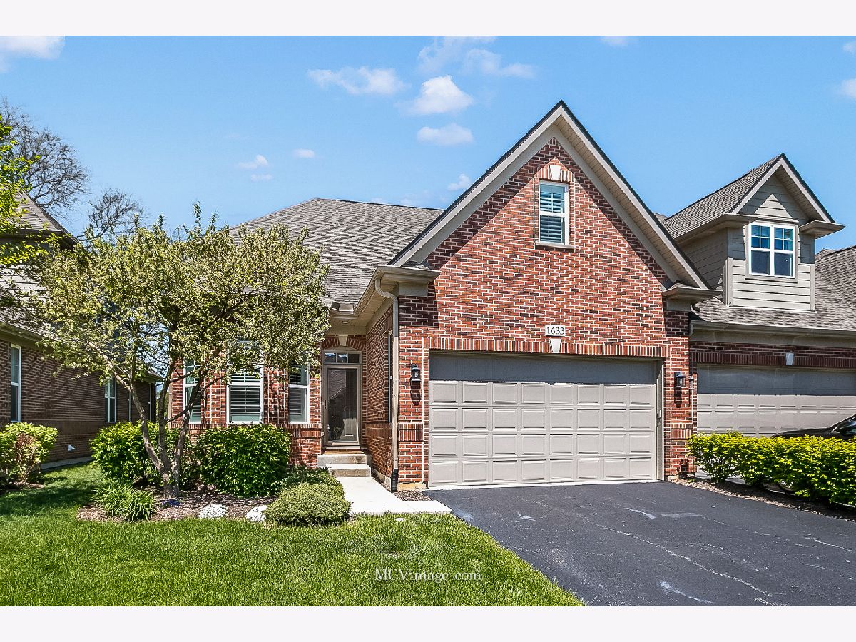 Townhomes Sold Villas At Trafford Place Naperville Illinois, 1633 Castle Lawn