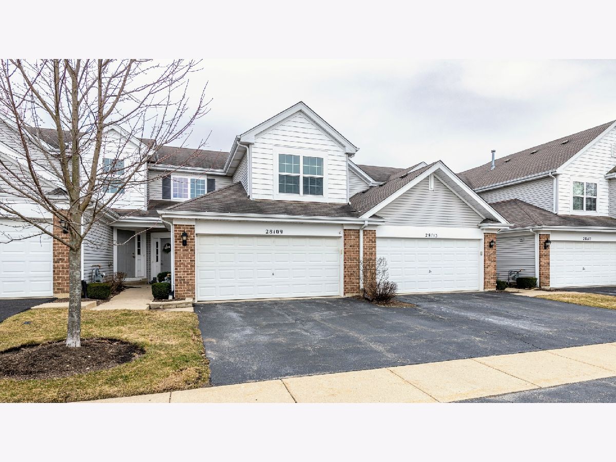  Rented Lakemoor Illinois, 28109 Sonoma