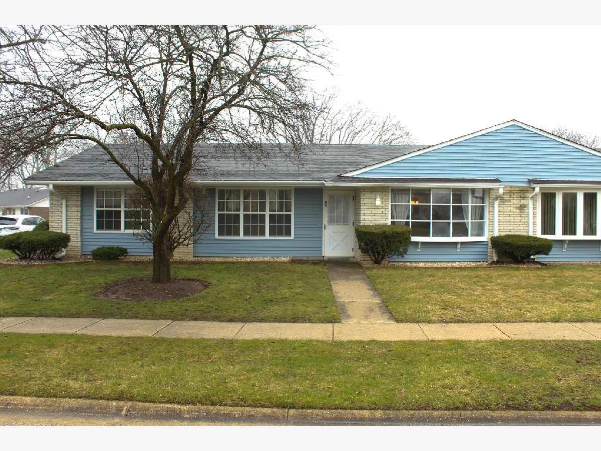 Townhomes & Condos Sold Leisure Village Fox Lake Illinois, 7315 Dunwood