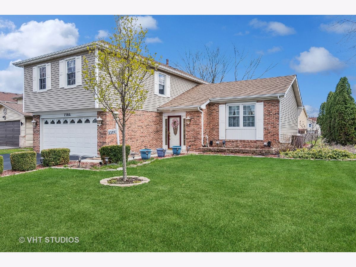 Townhomes & Homes Sold Spring Valley Carol Stream Illinois, 1304 Big Horn