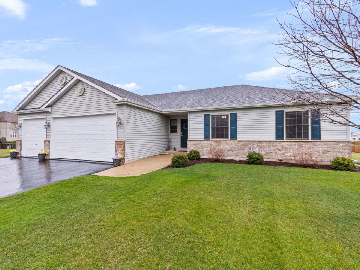 Homes Sold Fairwind Sandwich Illinois, 1208 Briarwood