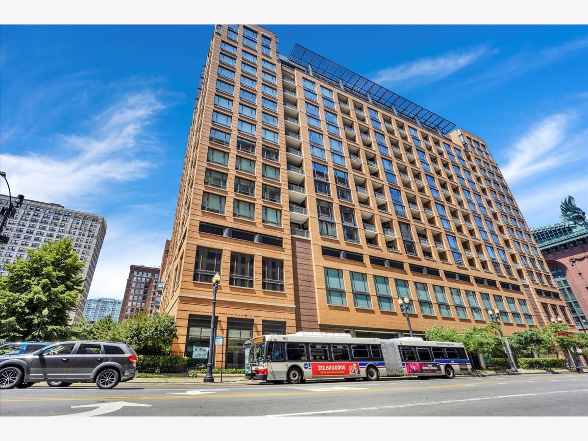 Condominiums Sold Library Tower Chicago Illinois, 520 State