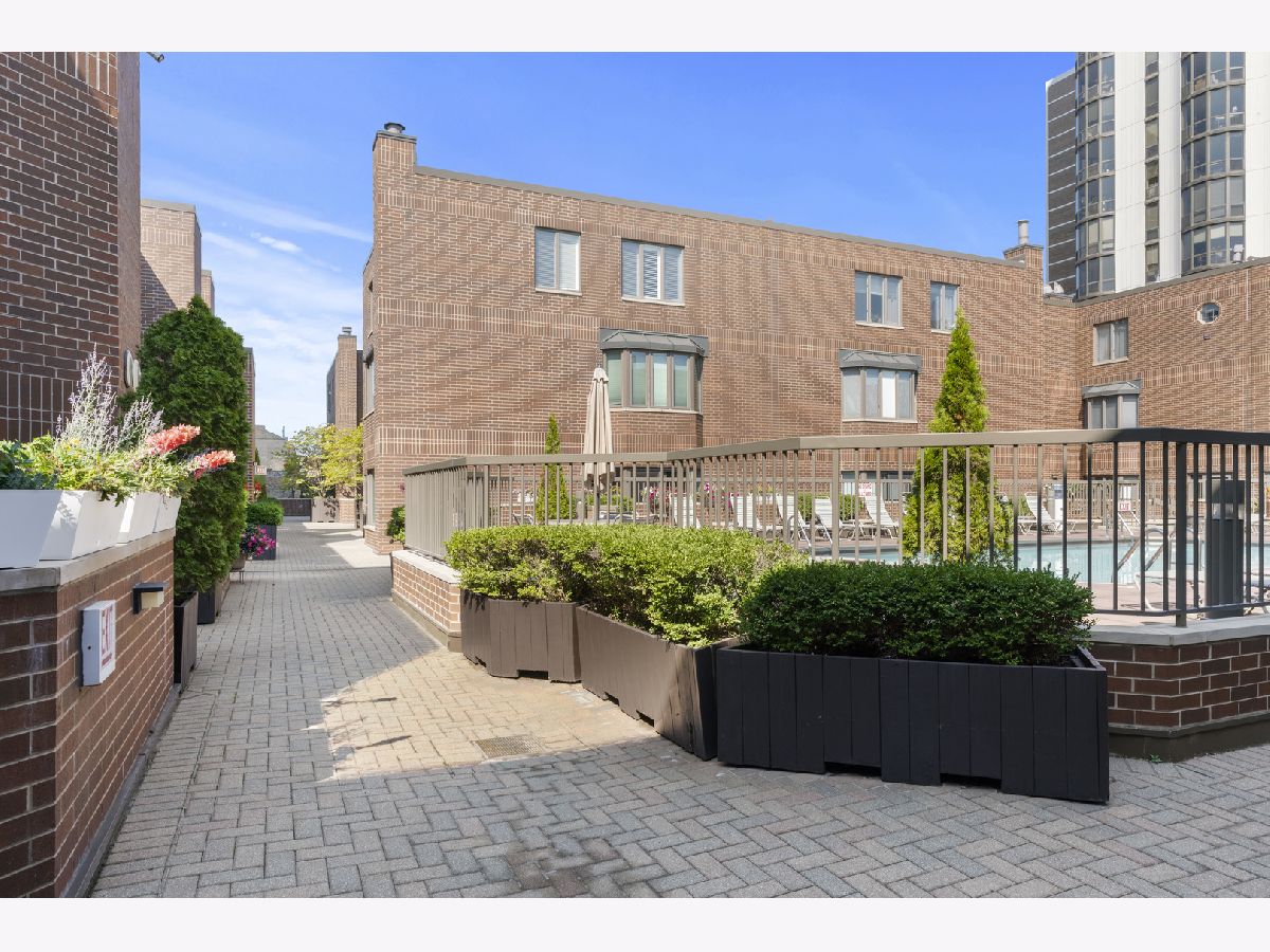Townhomes Sold Eugenie Terrace Chicago Illinois, 1720 La Salle