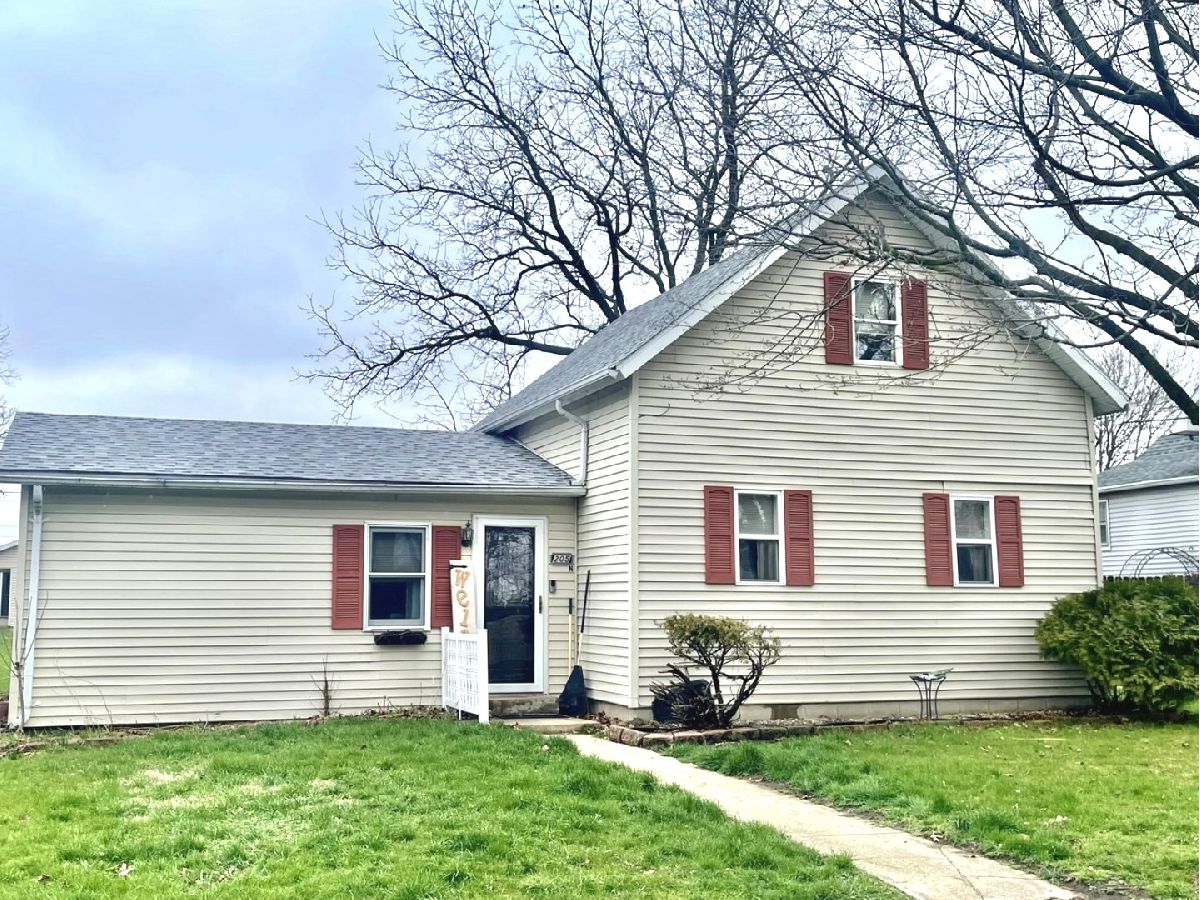  Sold Cherry Illinois, 205 Steele