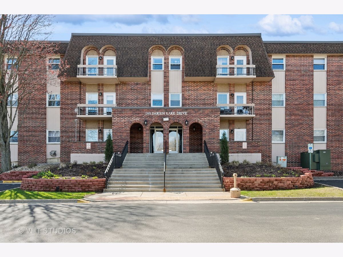 Townhomes Sold Darien Lake Darien Illinois, 1501 Darien Lake