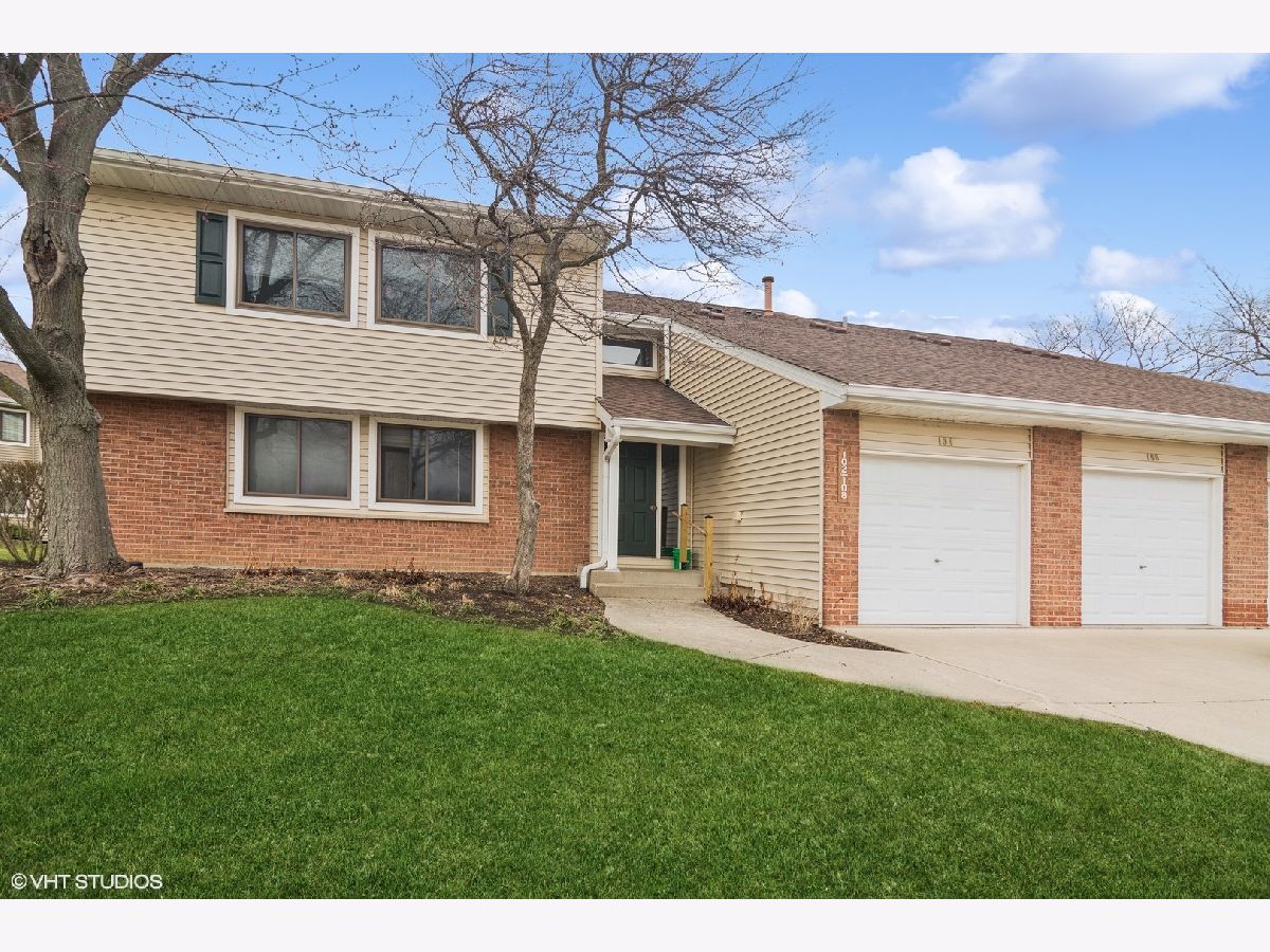 Townhomes & Condos & Homes Sold Hidden Lake Buffalo Grove Illinois, 102 Fabish