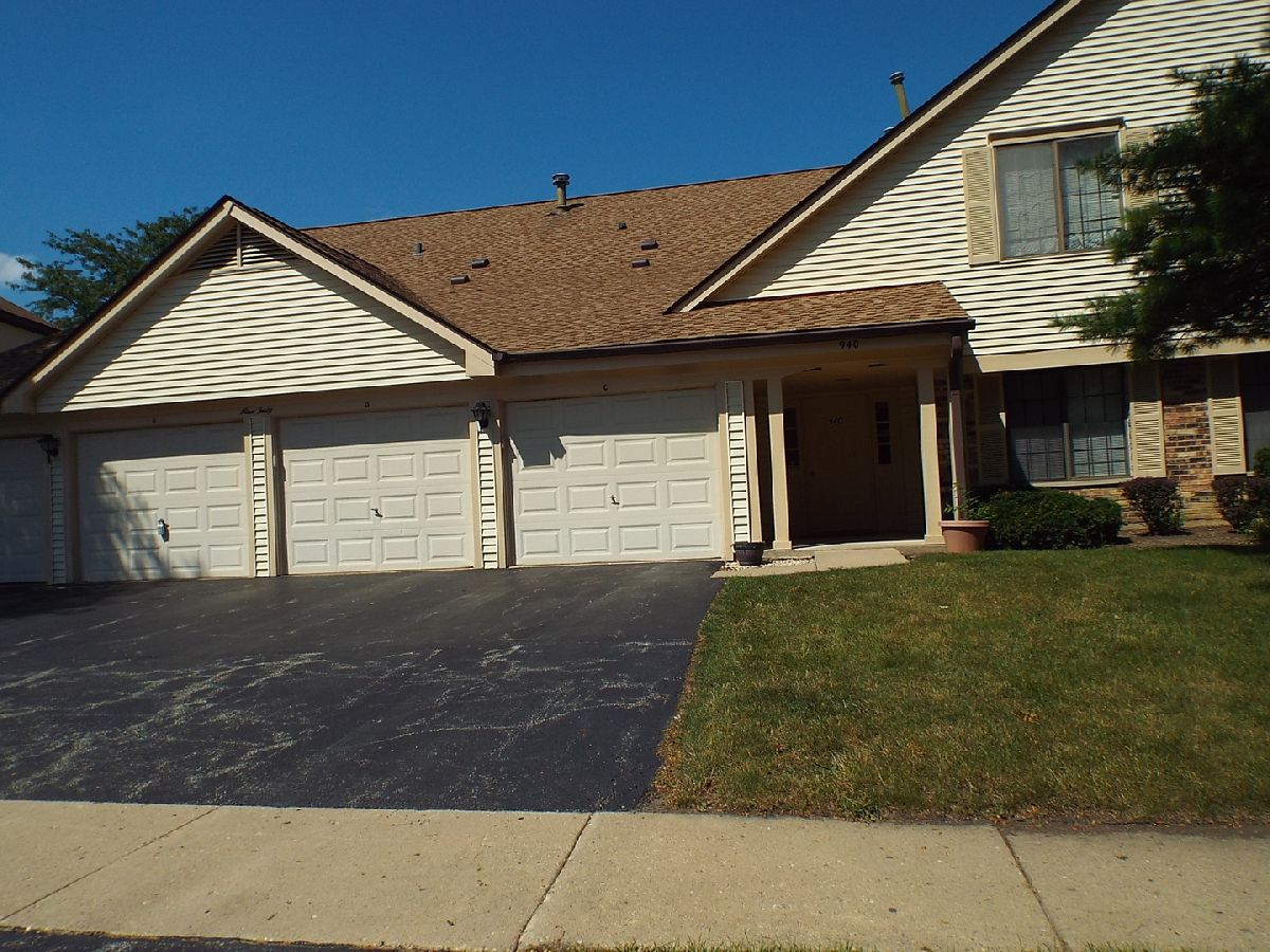 Condos & Townhomes Rented Trails Village Roselle Illinois, 940 Yosemite