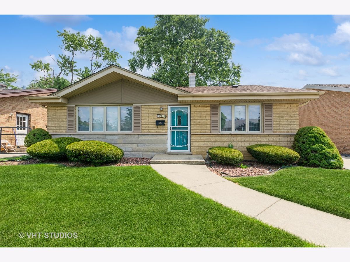 Homes Sold Alsip Gardens Alsip Illinois, 12215 Harding