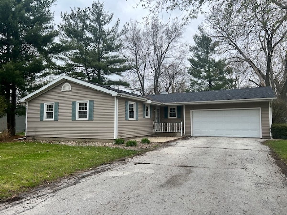 Homes Sold Country Acres Bloomington Illinois, 14644 Brian