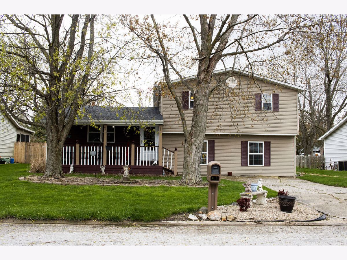  Sold Camargo Illinois, 404 S Neal