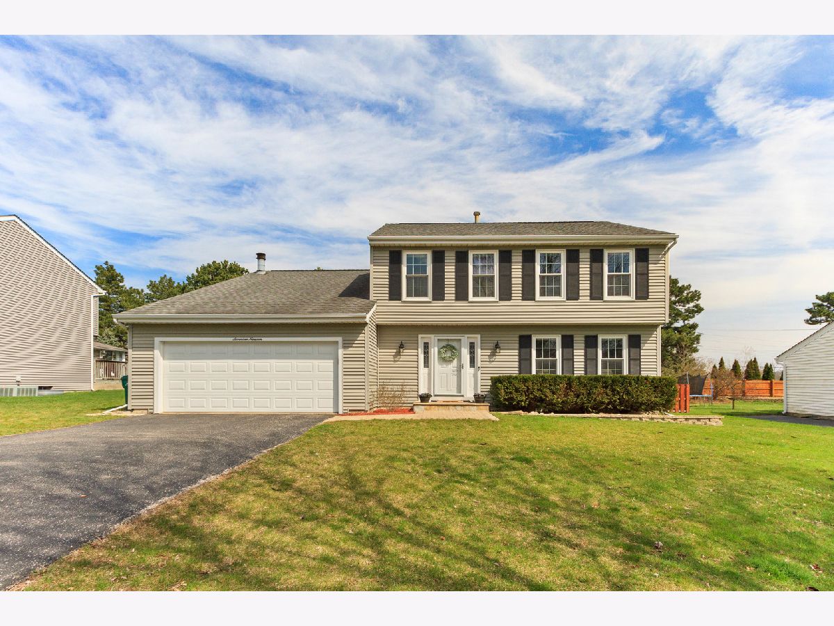 Homes Sold Riverside Heights Gurnee Illinois, 1719 Lind