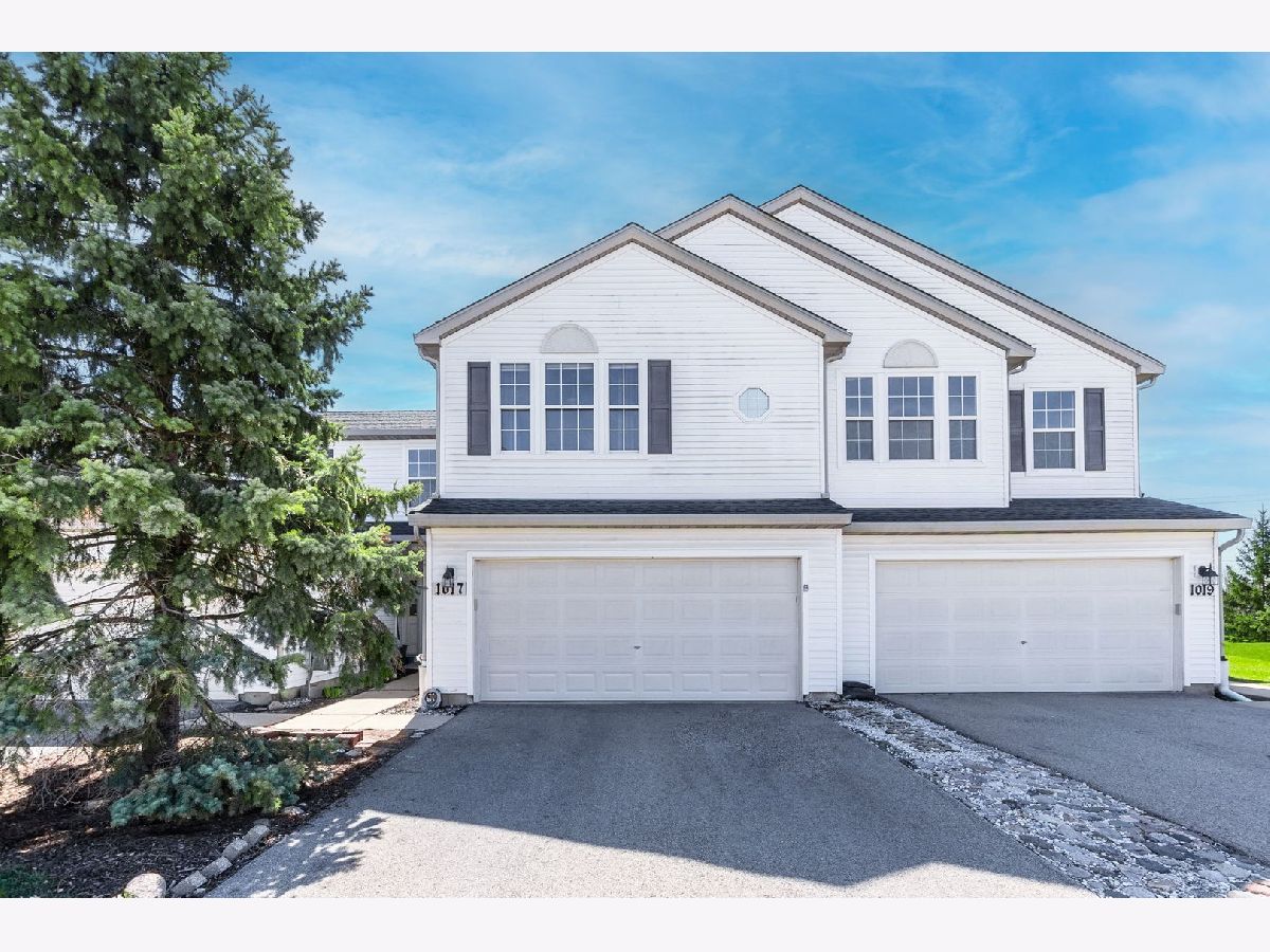 Townhomes & Condos Rented Landings At Malibu Bay Romeoville Illinois, 1017 Montego Bay