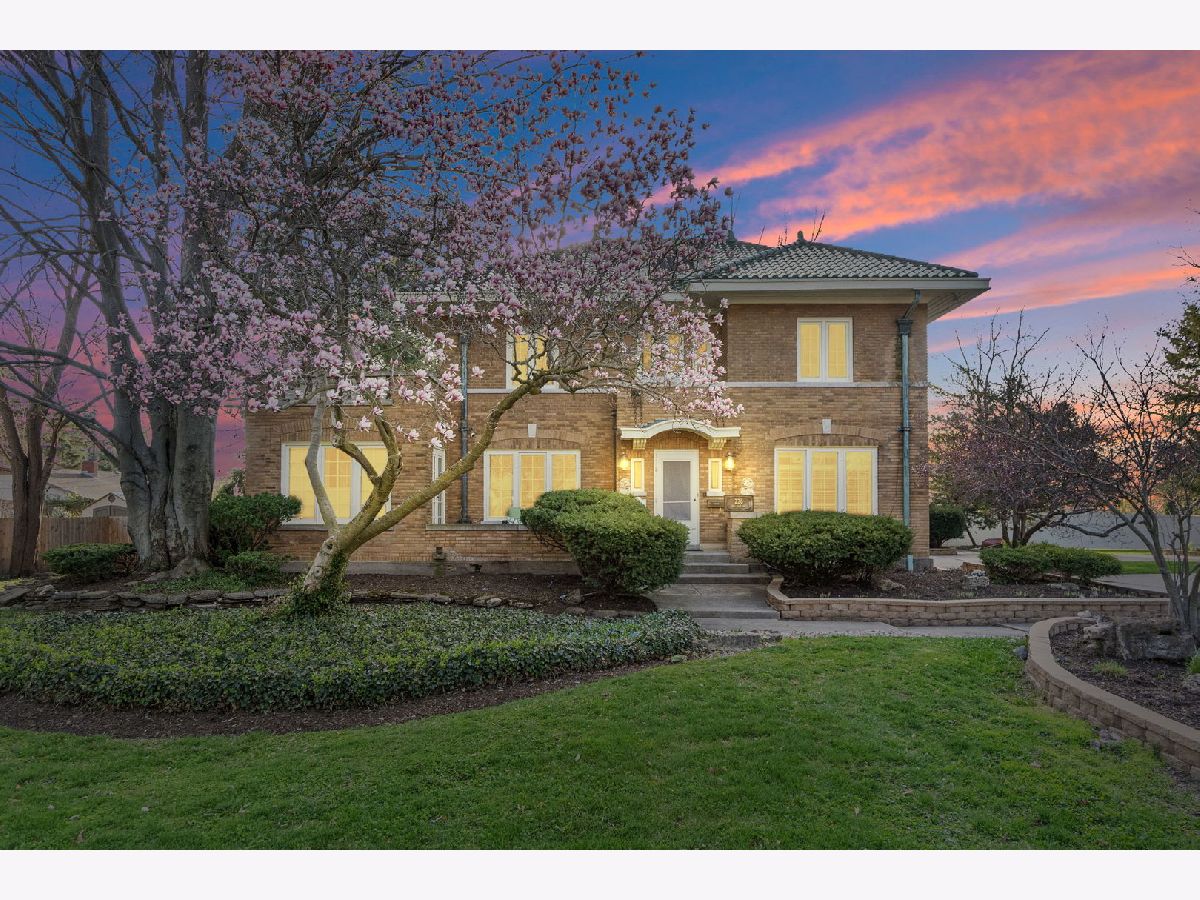 Homes & Condos & Townhomes Sold Wing Park Manor Elgin Illinois, 226 Wing Park