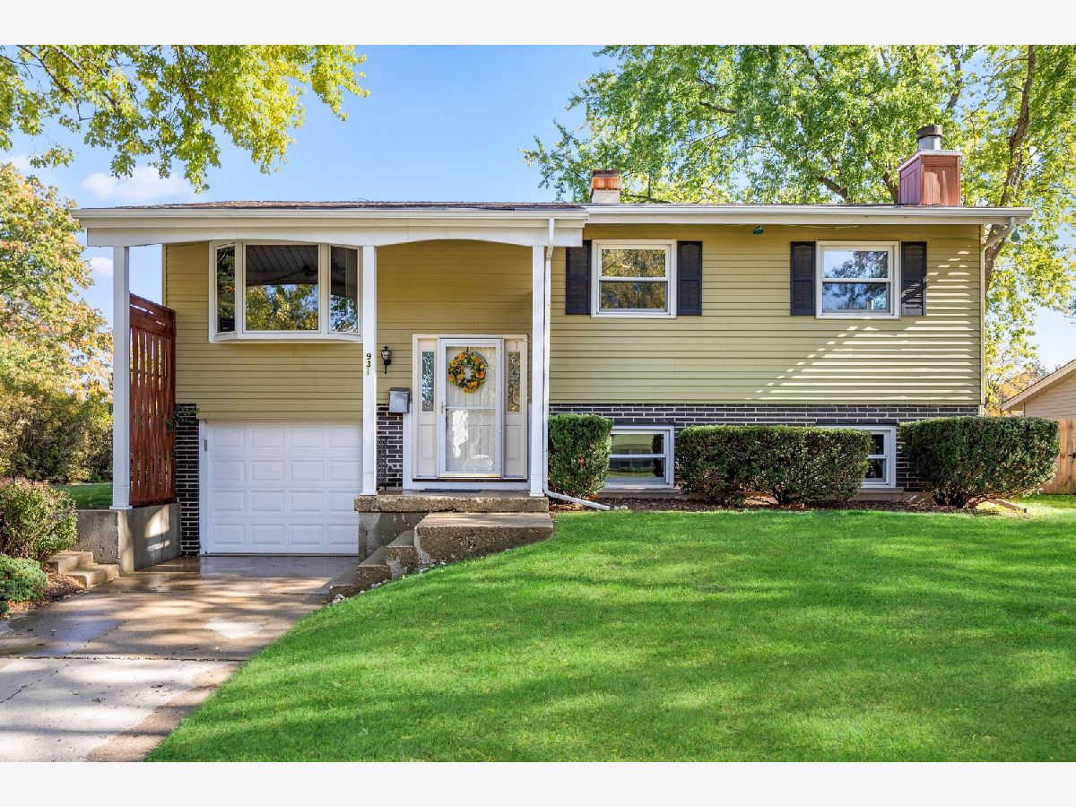 Homes & Condos & Townhomes Rented Coventry Crystal Lake Illinois, 931 Yorkshire