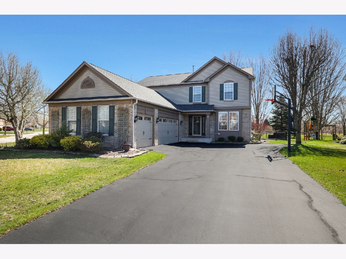 Homes & Condos & Townhomes Sold Manchester Lakes Estates Algonquin Illinois, 1 Reedsworth