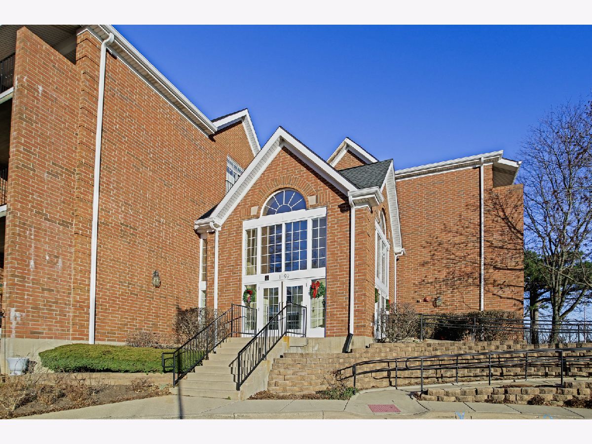Condominiums Rented Hunt Club Condos St Charles Illinois, 91 Hunt Club