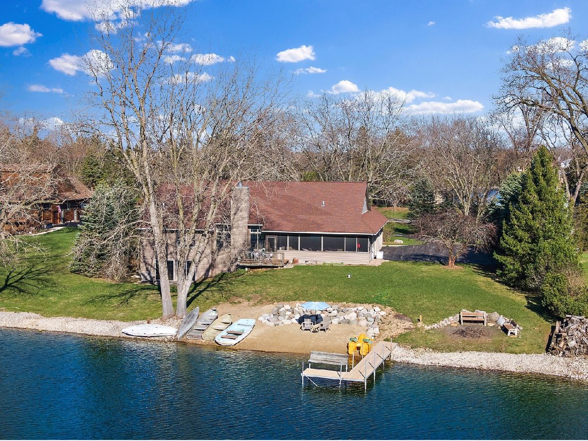 Homes Sold Weston Lake Estates Mchenry Illinois, 2719 Bayview