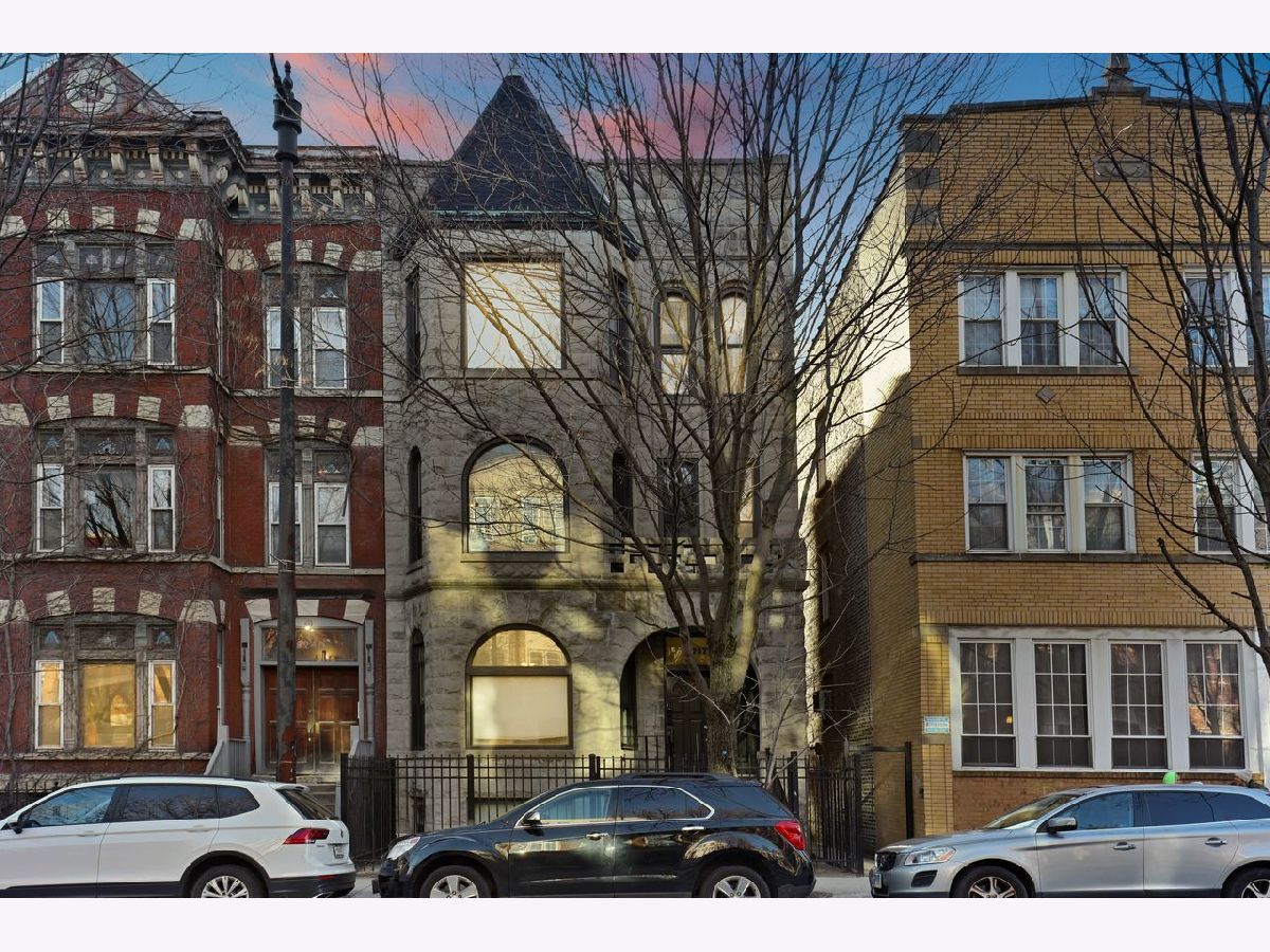 Townhomes & Condos & Homes Rented Sheffields Chicago Illinois, 2242 Halsted