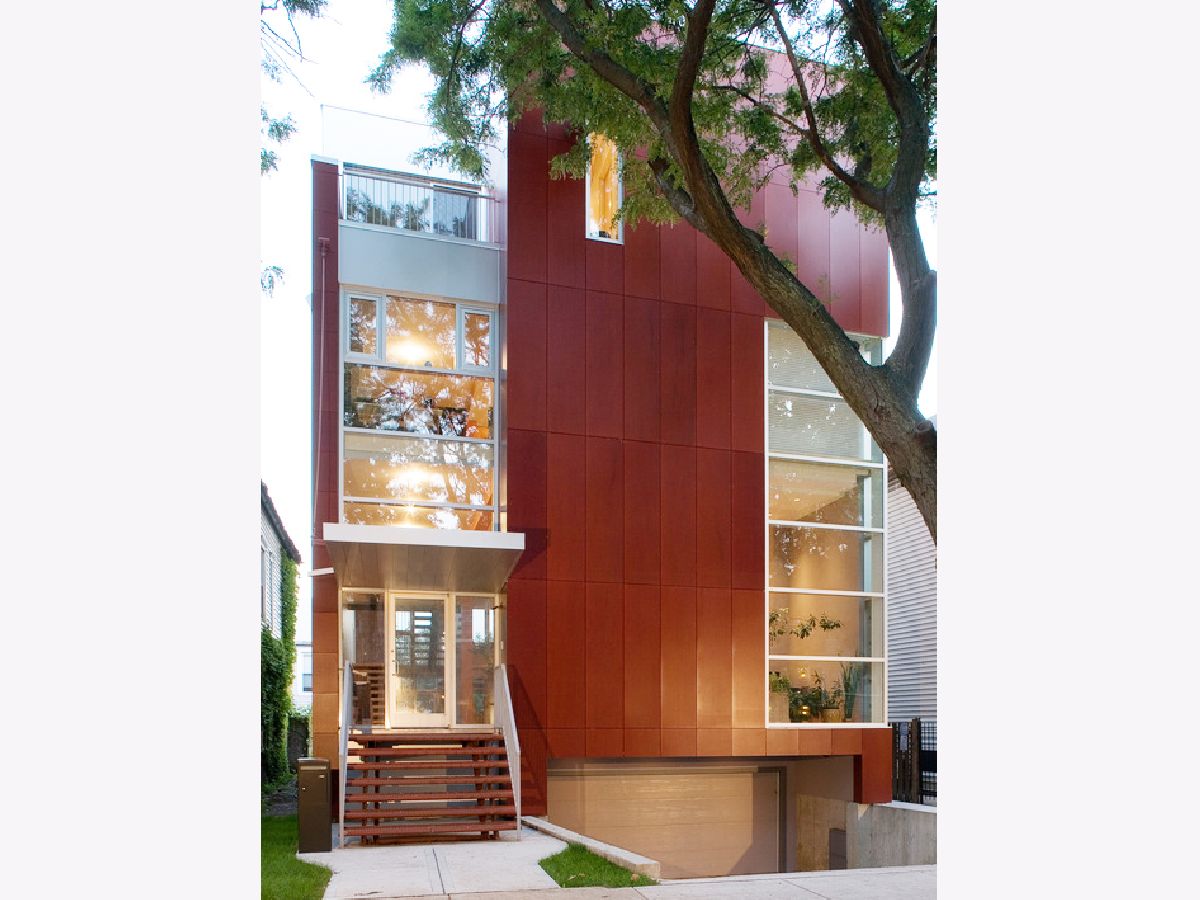 Condominiums & Homes Sold Old Town Chicago Illinois, 323 Evergreen