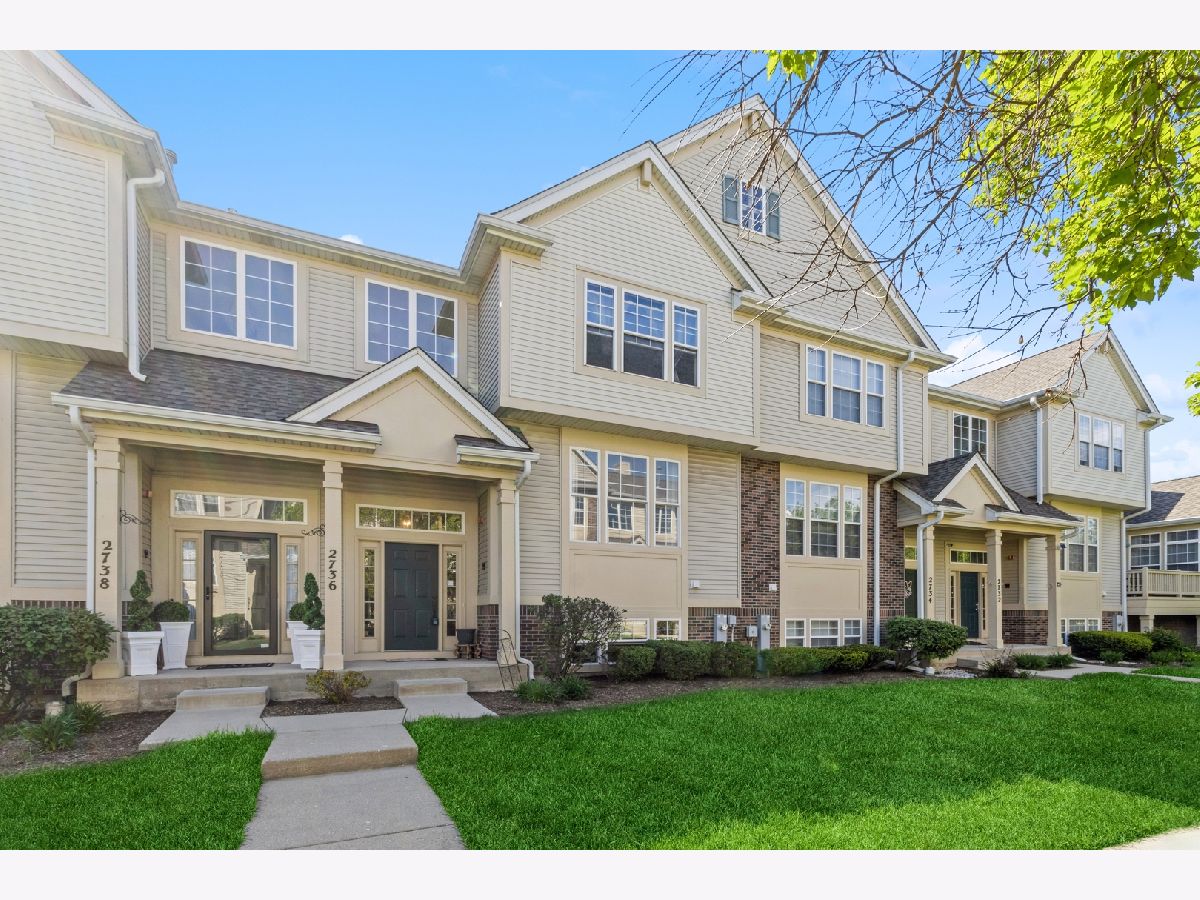 Townhomes & Homes Sold Greenwood Place Arlington Heights Illinois, 2736 Greenwood
