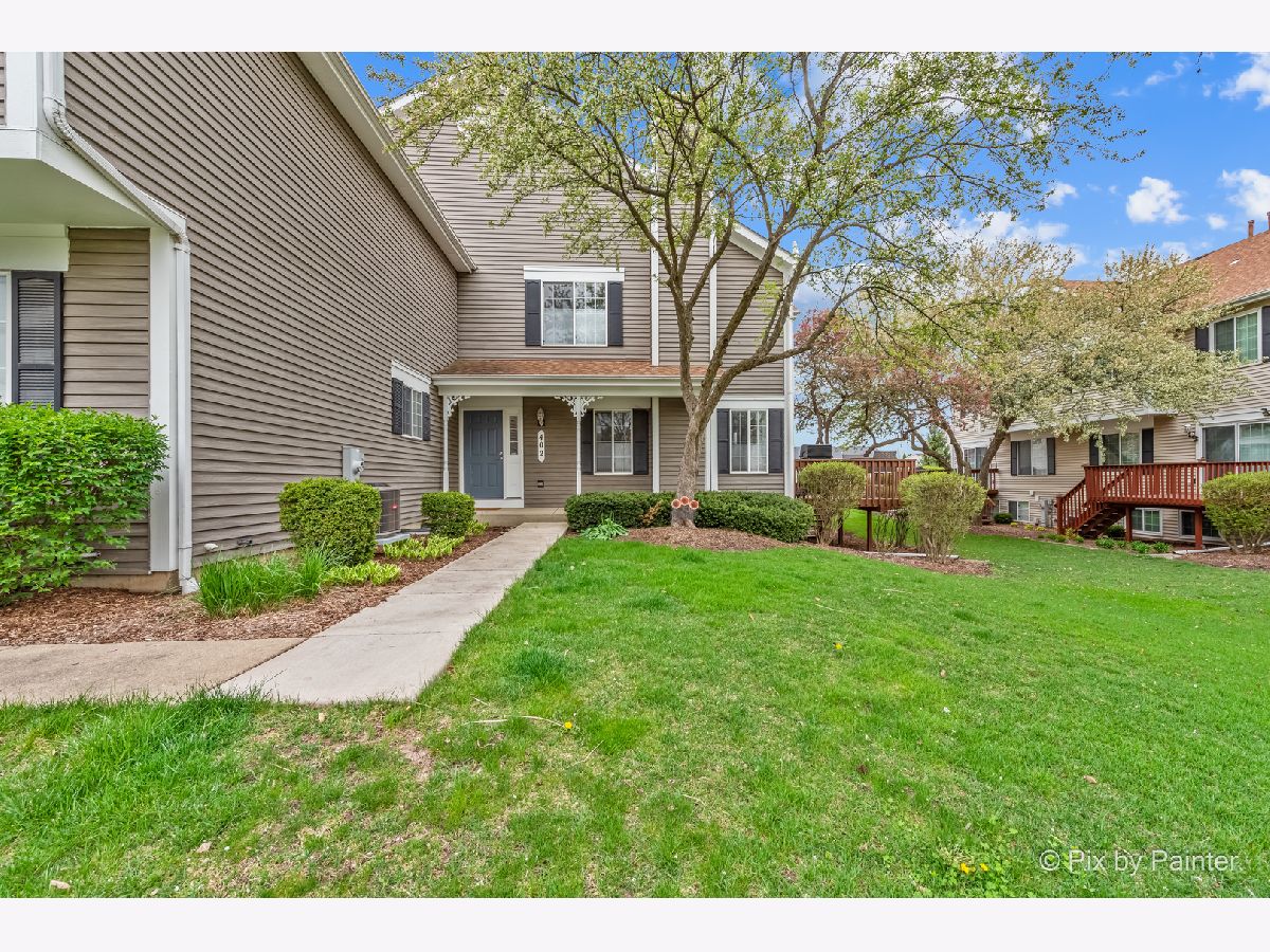 Townhomes & Condos Sold Carriage Homes Of Sandhurst South Elgin Illinois, 402 Sandhurst