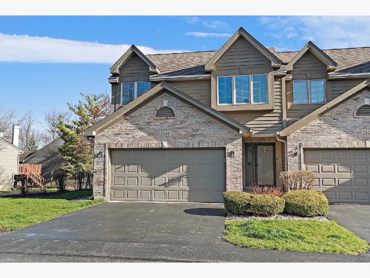 Townhomes Sold Pine Meadows Elgin Illinois, 1508 Arbor
