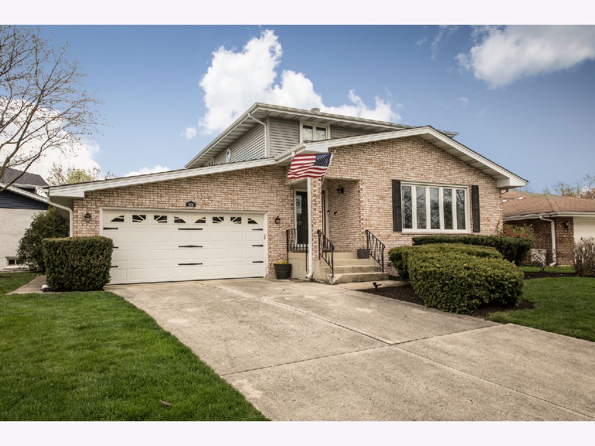 Homes Sold Spring Park Estates Downers Grove Illinois, 928 Lancaster