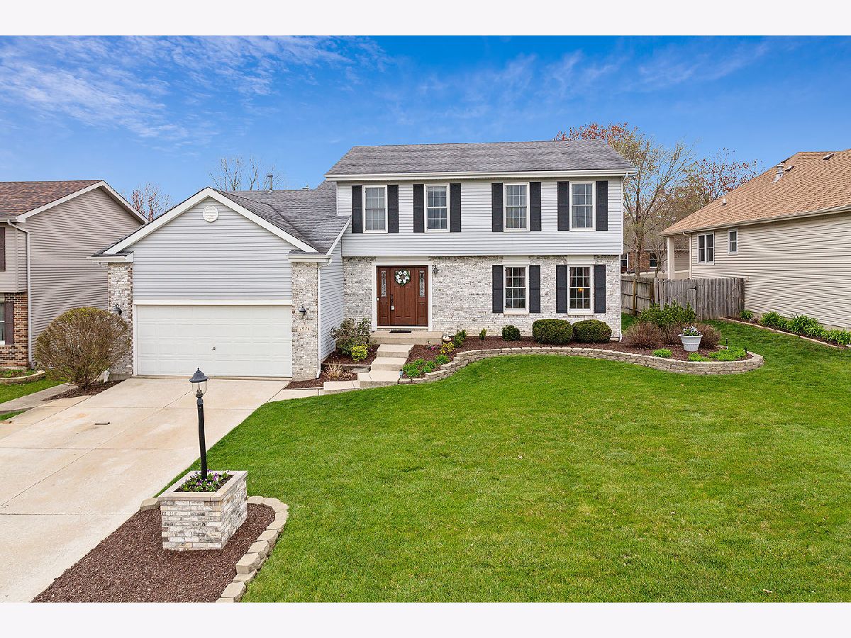 Homes & Condos & Townhomes Sold Whispering Meadows Crest Hill Illinois, 1921 Connie