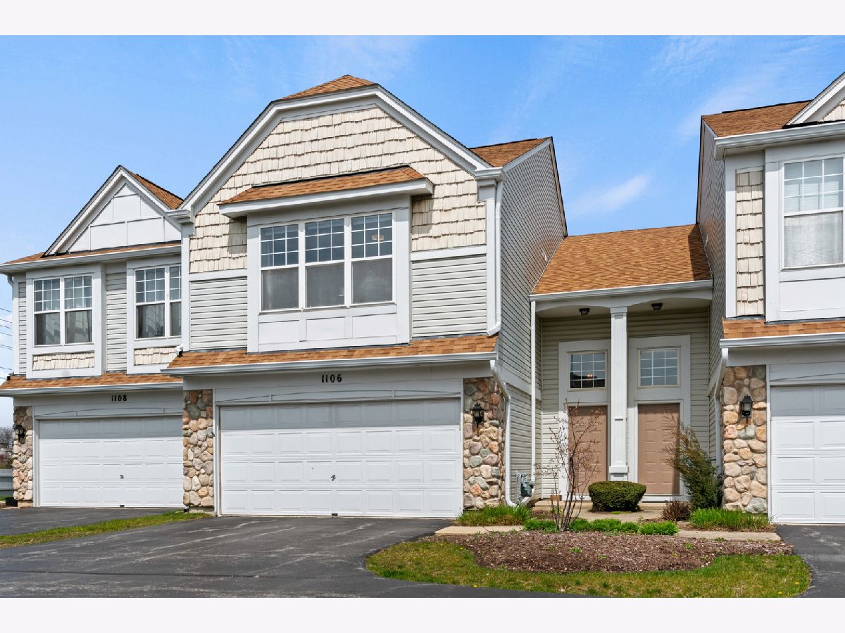 Townhomes & Condos & Homes Sold Willow Bay Club Elgin Illinois, 1106 Delta