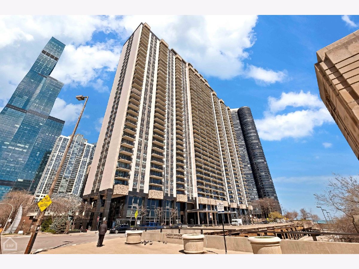 Condos & Townhomes Sold New Eastside Chicago Illinois, 400 Randolph