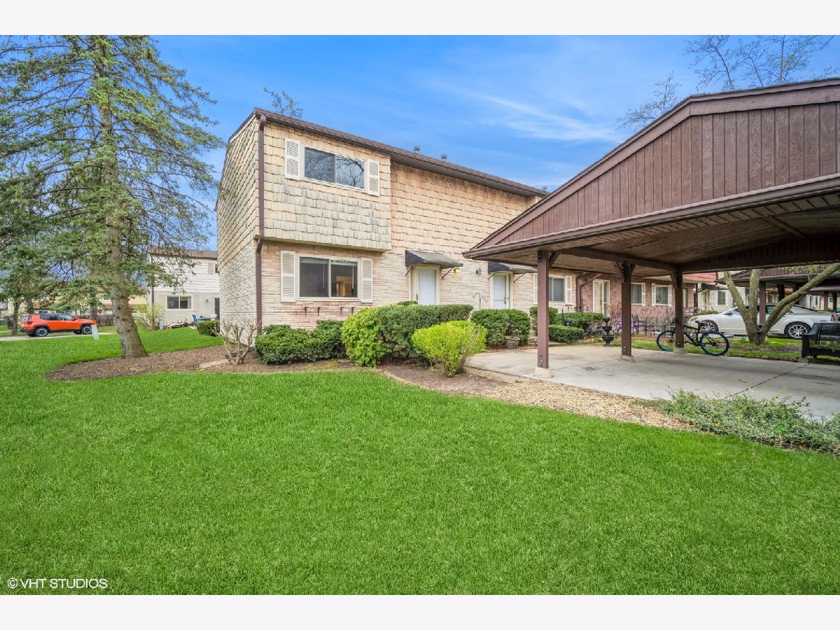 Townhomes Sold Tahoe Village Wheeling Illinois, 1515 Mohawk