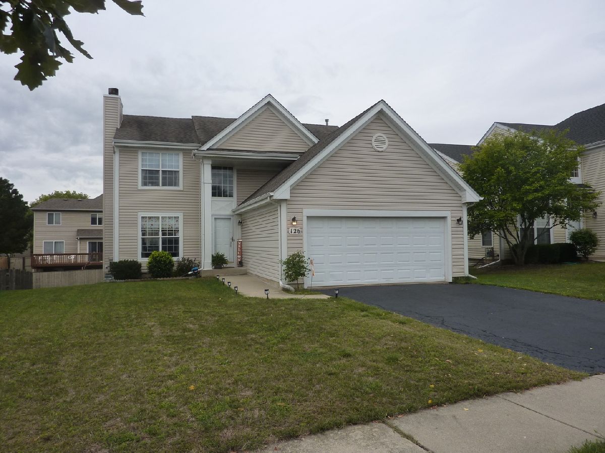 Homes Rented Emerald Hills Streamwood Illinois, 126 Augusta