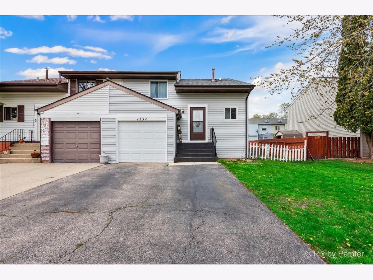 Townhomes & Homes Sold The Groves Hanover Park Illinois, 1732 Whitney