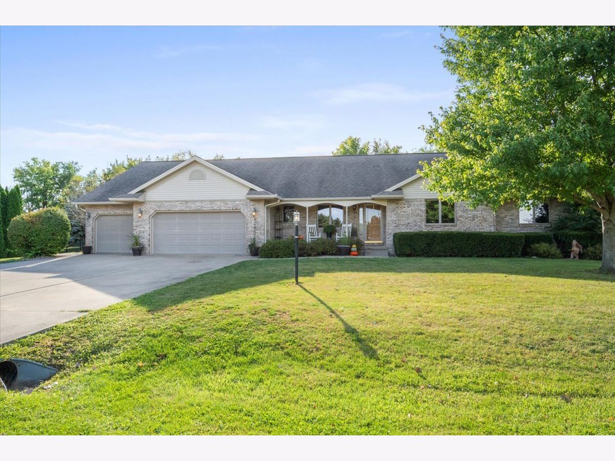 Homes Sold Mallingham Way Downs Illinois, 9358 Abbey