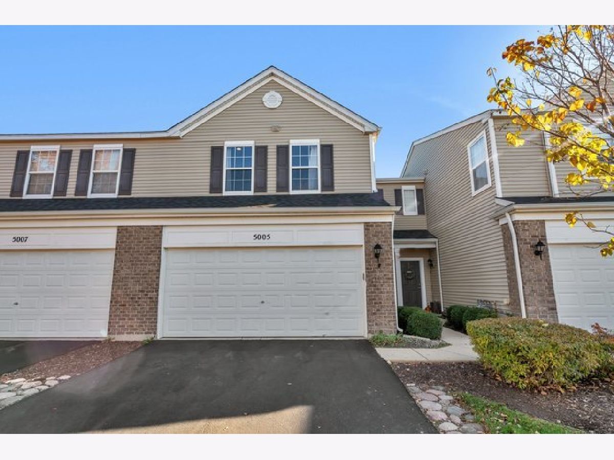Townhomes & Condos & Homes Rented Hampton Glen Plainfield Illinois, 5005 Corning
