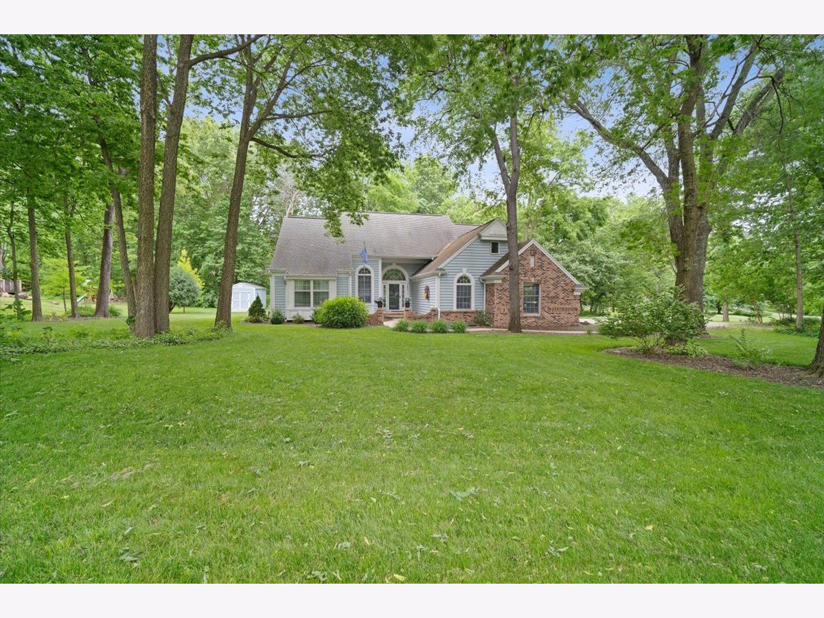 Homes Sold Oakhill Bloomington Illinois, 13601 Oak Hill