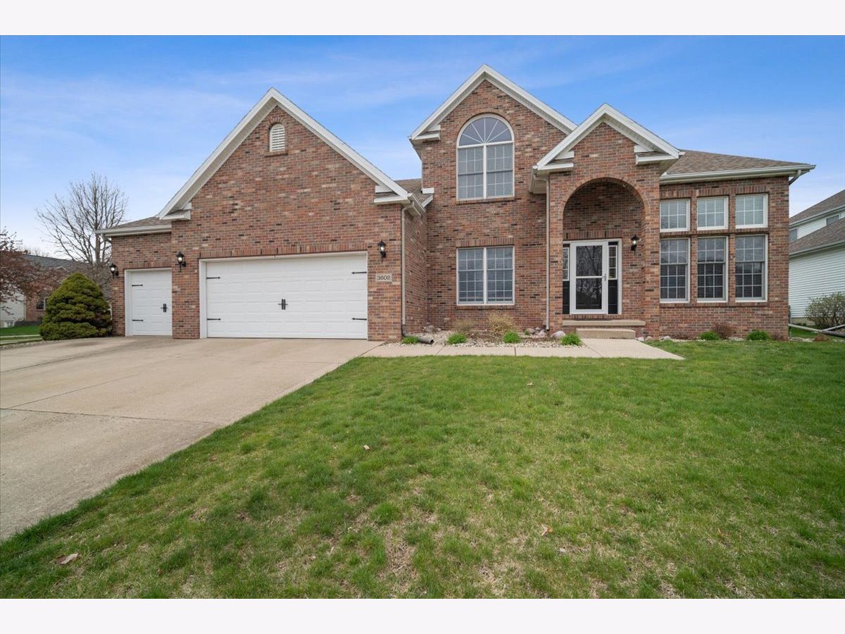 Homes & Condos & Townhomes Sold Windham Bloomington Illinois, 3602 Wine