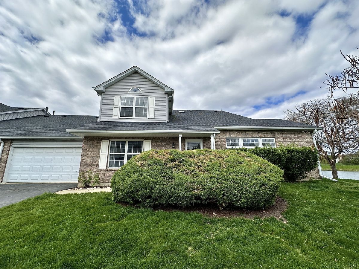 Townhomes Rented Cambridge At The Reserves Plainfield Illinois, 13841 Cambridge