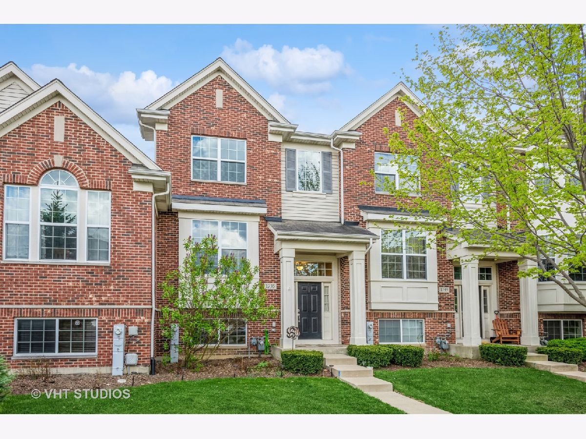 Townhomes Sold Church Street Station Hanover Park Illinois, 1735 Dogwood