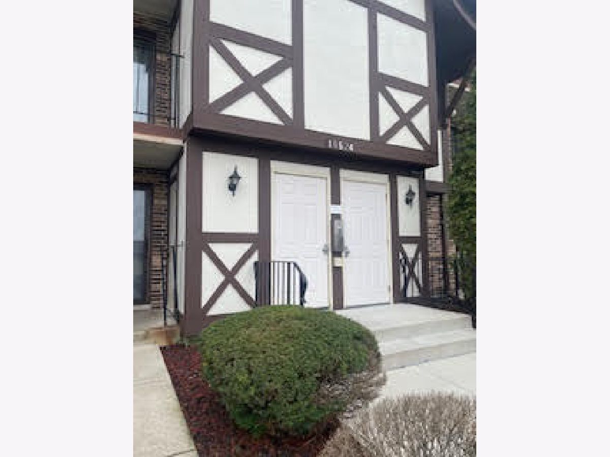 Condominiums Sold Ridge Cove Chicago Ridge Illinois, 10524 Ridge Cove