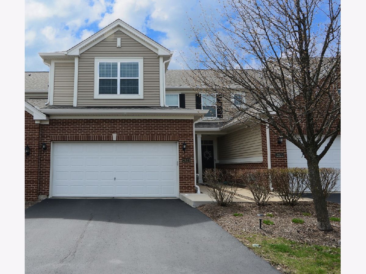 Townhomes Sold Savannah Crossing Aurora Illinois, 2820 Church