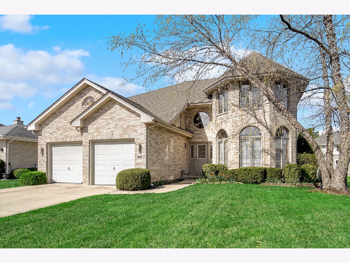 Homes Sold Armani Circle Addison Illinois, 600 Veterans