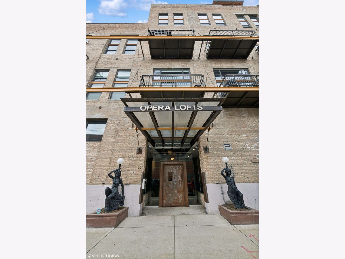 Condominiums Sold Opera Lofts Chicago Illinois, 2545 Dearborn