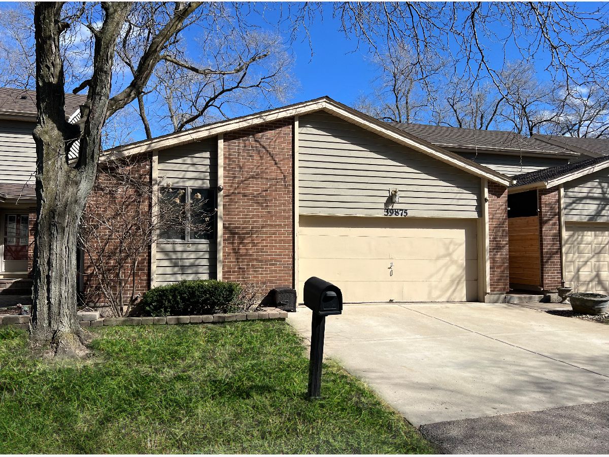 Homes & Condos & Townhomes Sold Harbor Ridge Antioch Illinois, 39875 Golf